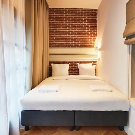 Not Hotel